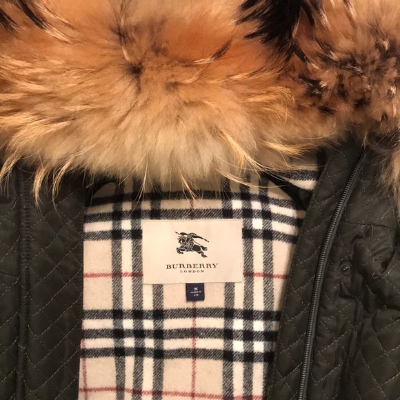 A Burberry women’s jacket - Picture 2 of 8